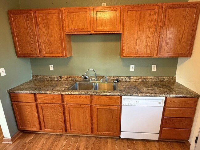 Foto del edificio - Updated 3 bedroom 2 bath with central air