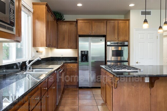 Building Photo - 10381 Wellsona Ct