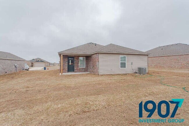 Foto del edificio - Modern 3-Bedroom Home with Open Layout and Contemporary Finishes in Shawnee!