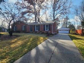 Building Photo - 2428 Merriwood Dr