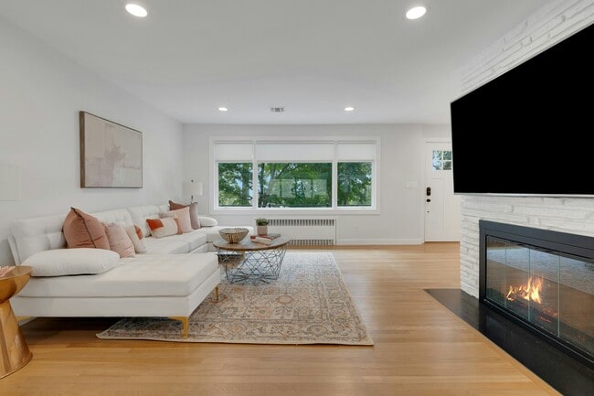 Photo - 117 Sagamore Rd House