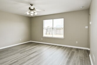 Building Photo - 6823 Garnet Trail Ln