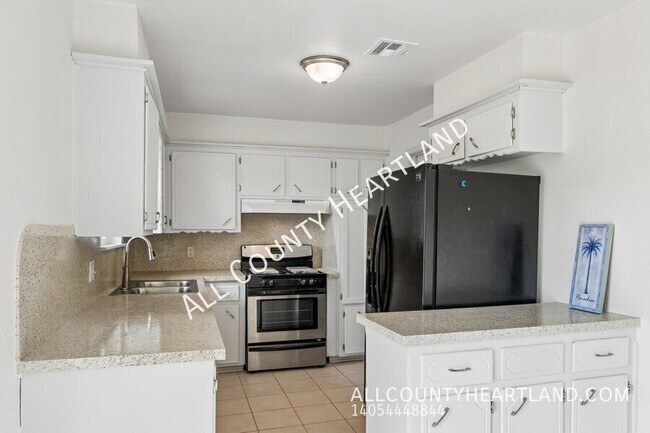 Foto del edificio - 502 NE 19th St