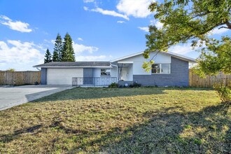 Building Photo - 7902 Canna Dr