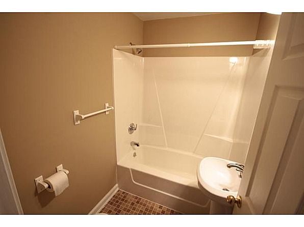 Building Photo - 4 br, 1.5 bath House - 439 Fuller Ave SE U...