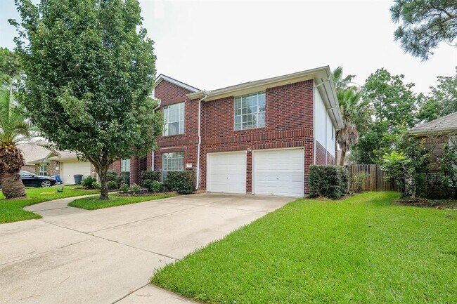 Foto del edificio - 22510 Holly Lake Dr