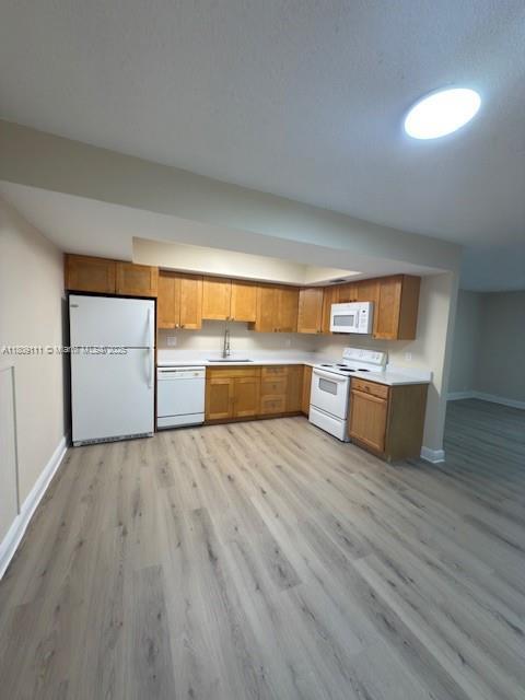 Building Photo - 8303 W Sample Rd