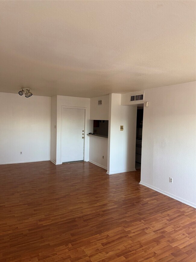 Foto del edificio - 8519 Hearth Dr