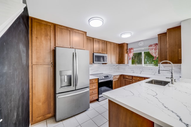 Building Photo - 83 Hoolaau St Building Photo - 83 Hoolaau St