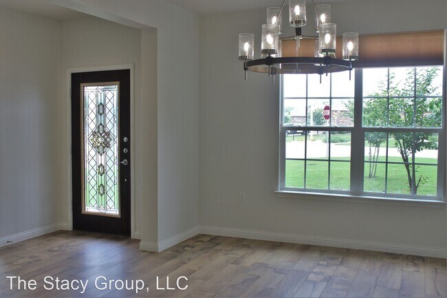 Building Photo - 434 Davis Mountain Cir