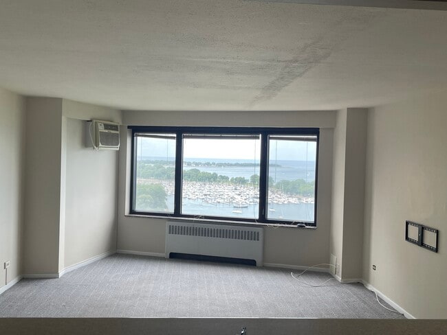 Building Photo - 3100 N Lake Shore Dr