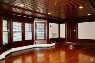 Building Photo - 158 Woodbine Ave