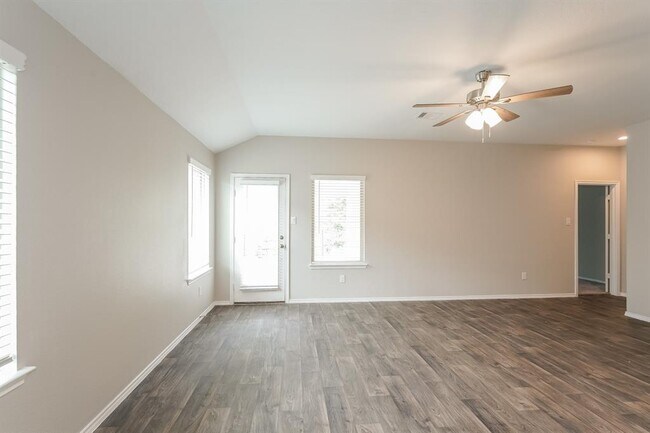Building Photo - 7143 St Kitts Dr