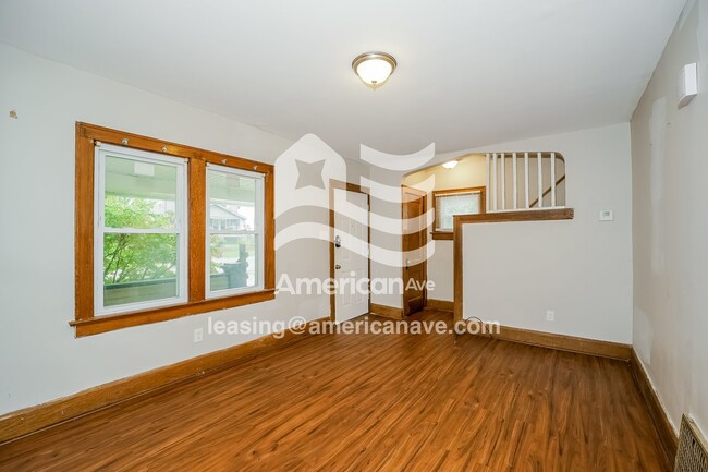 Building Photo - 1383 Hillcrest St