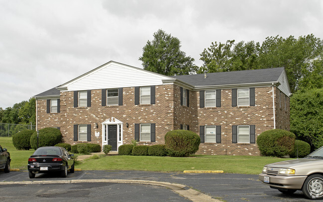 Building Photo - 1-8 Regency Ct