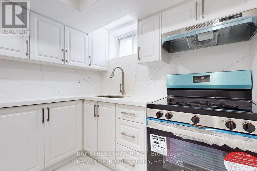 Photo du bâtiment - 79 Ascolda Blvd