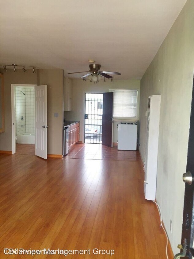 Building Photo - 2646 La Cienega Ave