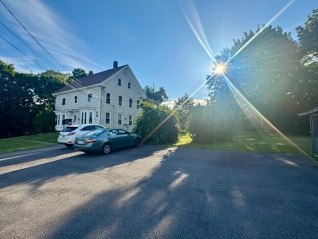 Foto del edificio - 39 Perry Ave