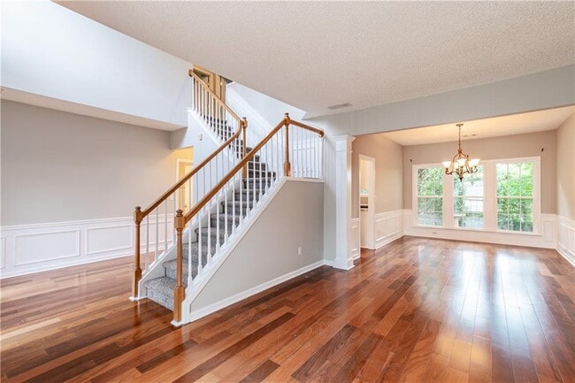 Building Photo - 3895 Tugaloo Dr NE
