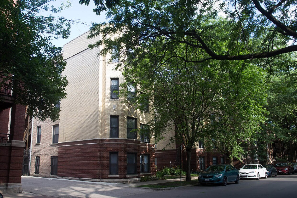 5415 S. Woodlawn Avenue Apartments Chicago, IL