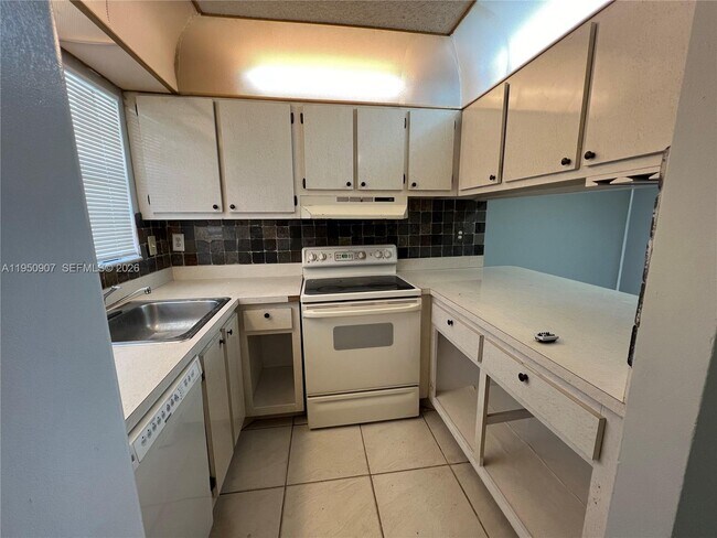 Foto del edificio - 809 NE 214th Ln