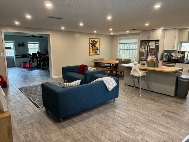 Building Photo - 3930 Cochise Ter