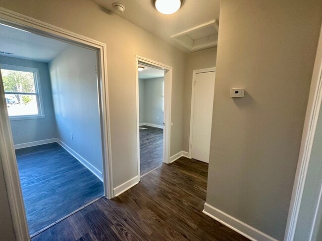 Foto del edificio - 716 Miller Rd