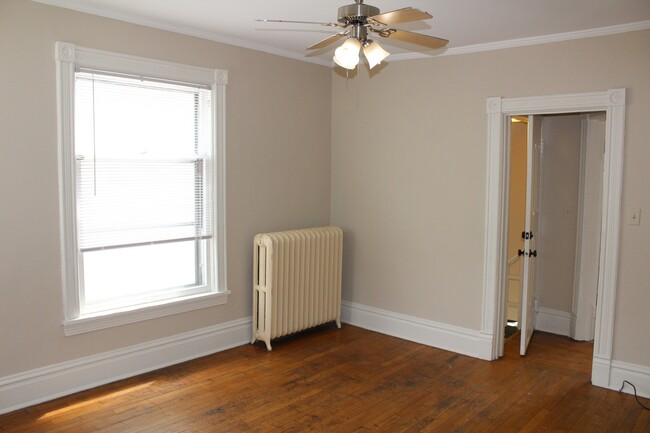 Foto del edificio - 2 BR Close to Medical Mile with hardwood f...