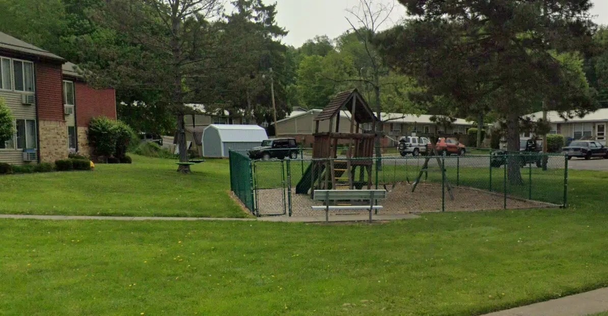 Building Photo - 375 N Main St