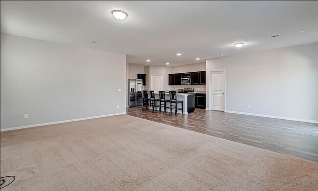 Building Photo - 10133 Pappas Dr