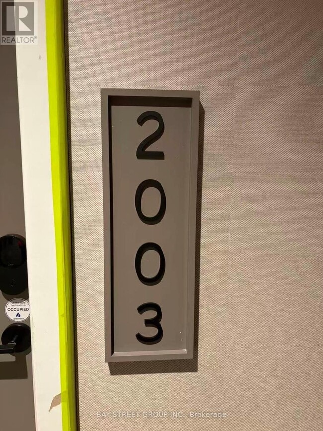 Building Photo - 634 Church St