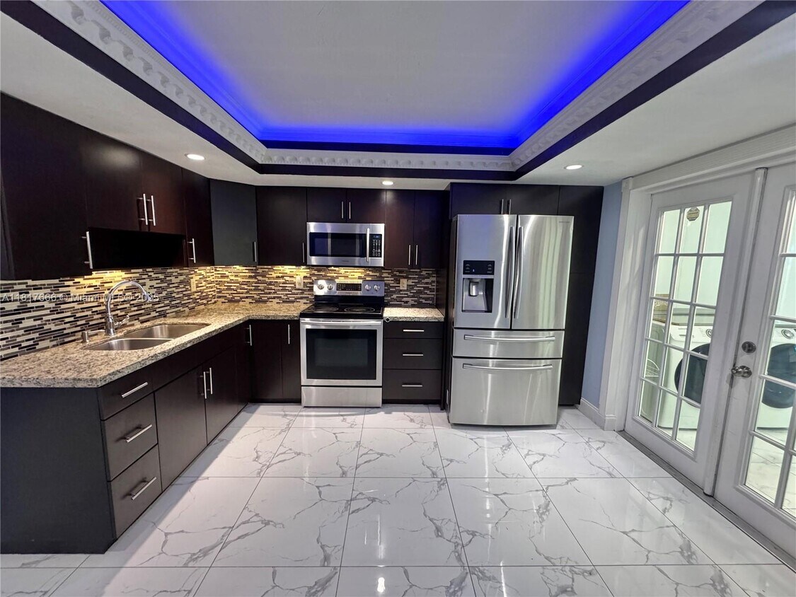Foto principal - 3977 W 9th Ln