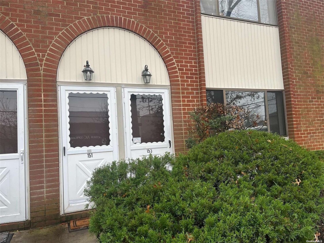 Foto principal - 153 Grove Ave