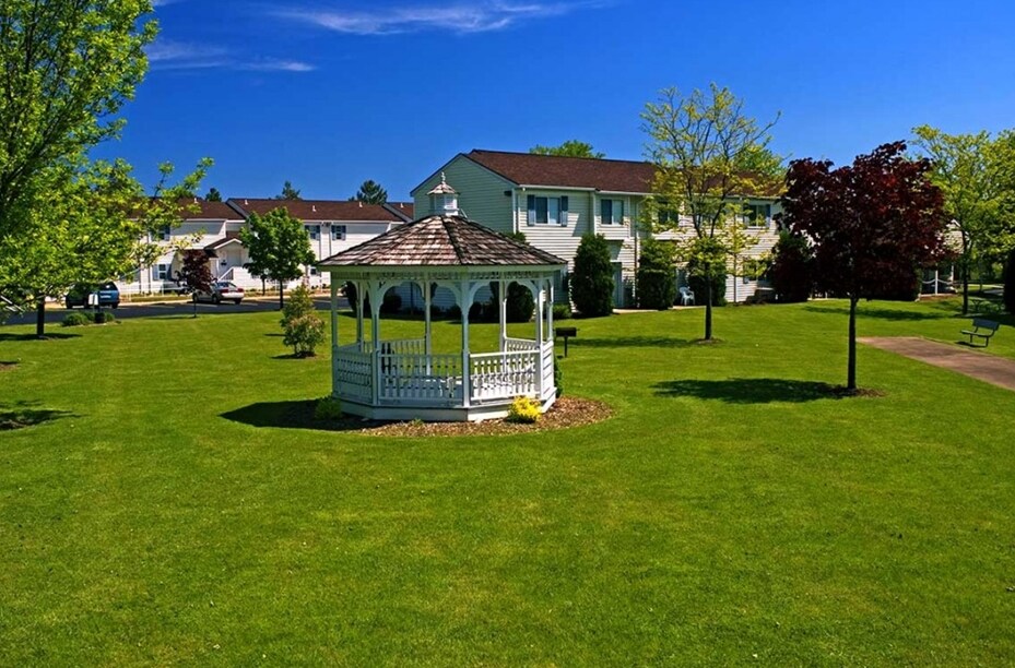 Springside Meadows Apartments in West Henrietta, NY