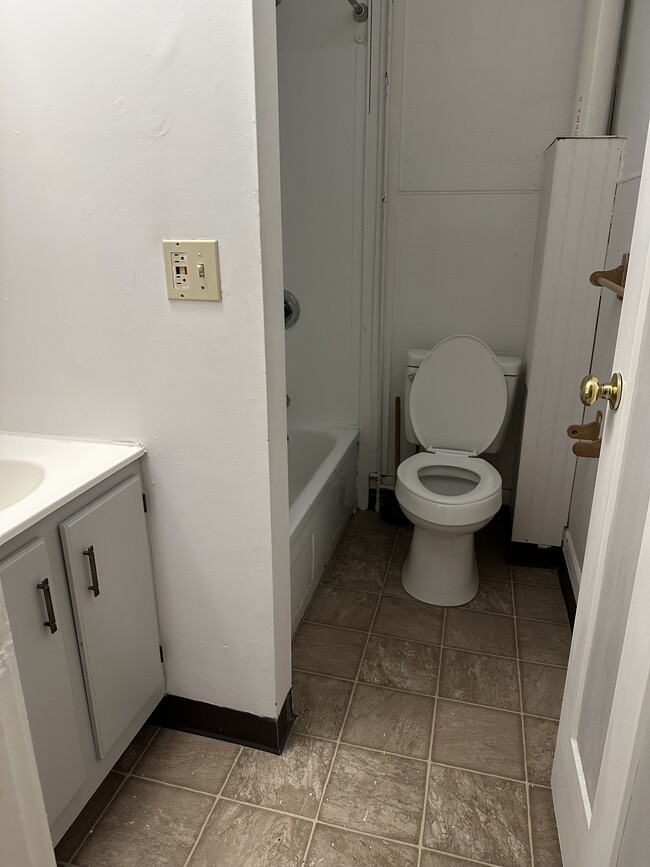 Foto del edificio - 16 Mount Vernon Pl