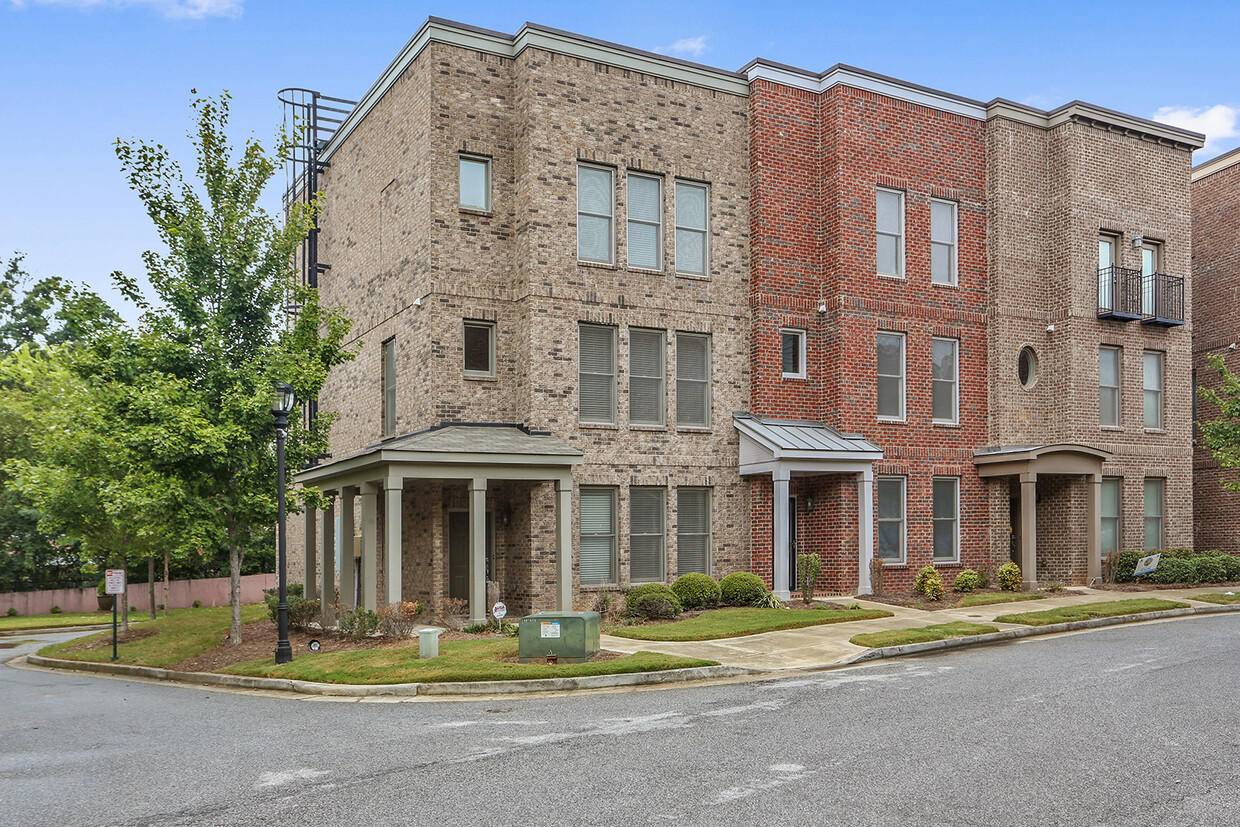 Townhouse Exterior - 751 Liberty Commons Dr NW