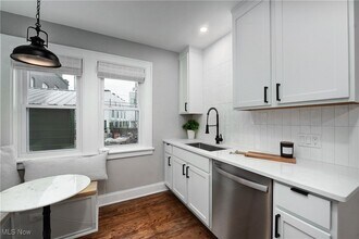 Building Photo - 5702 Herman Ave