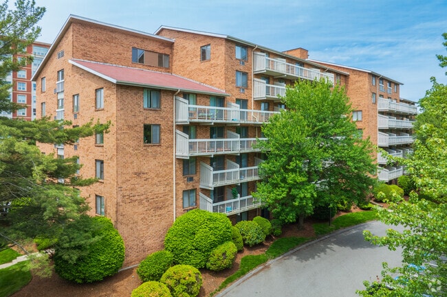 Building Photo - Kimball Court