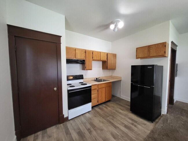 Foto del edificio - 517 W Maple Ave