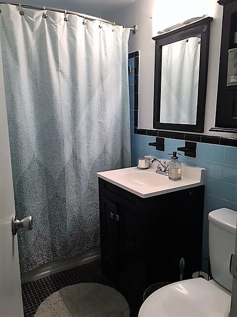 Building Photo - 1200 S Arlington Ridge Rd