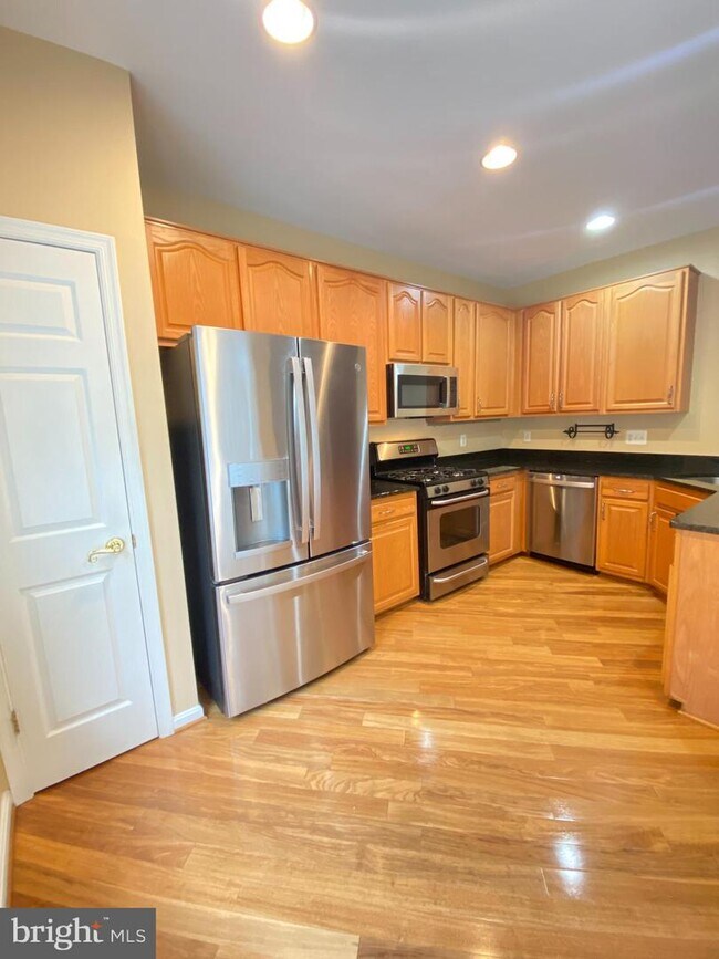 Foto del edificio - 9656 Potters Hill Cir