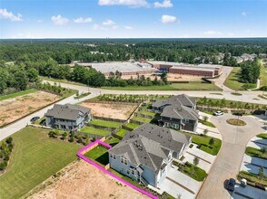 Building Photo - 611 Silver Pear Ct