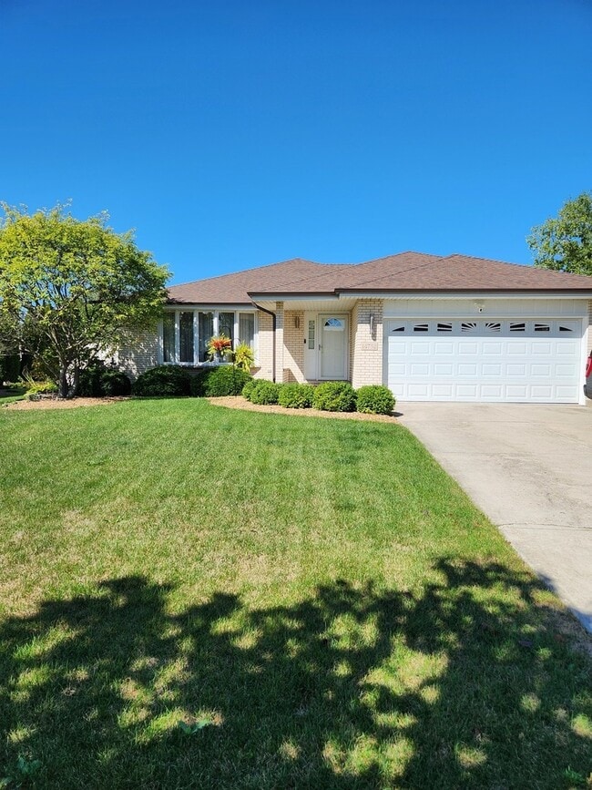 Building Photo - 14752 Augusta Ln