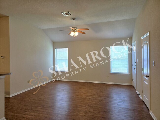 Foto del edificio - Sunwest Village Duplex