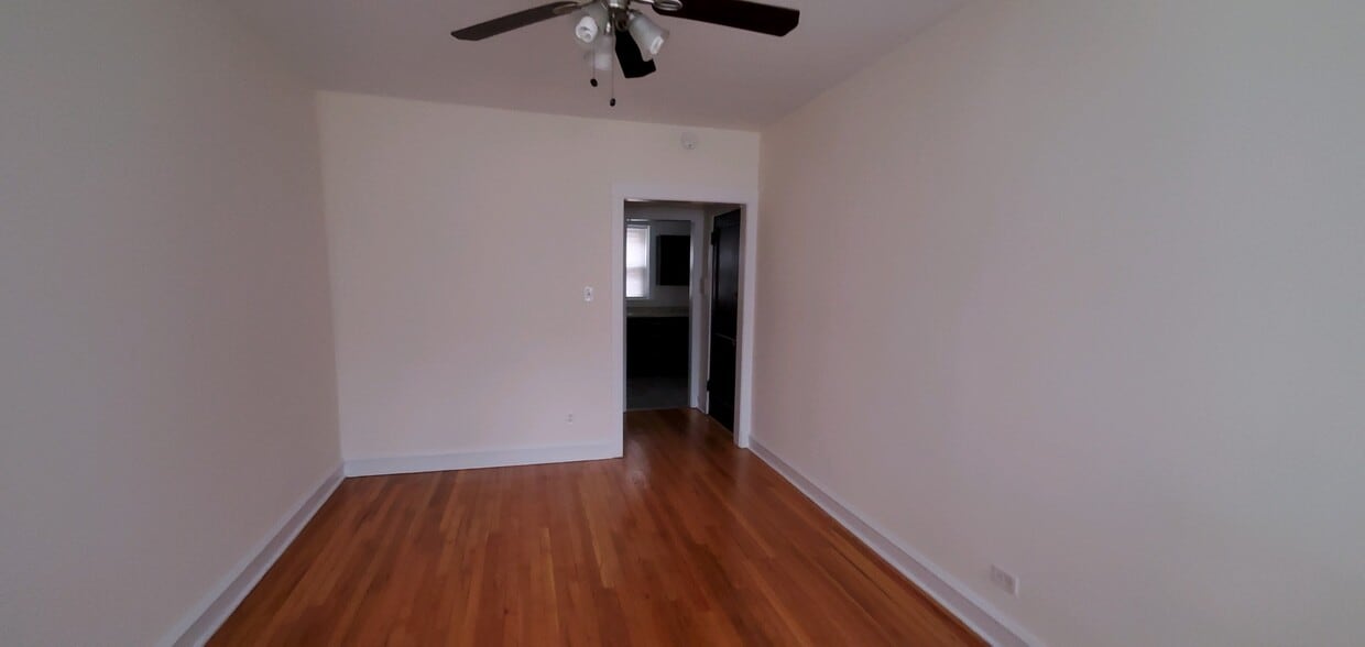 Primary Photo - 4046 N Keystone Ave