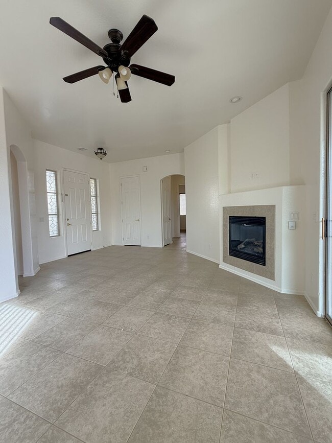 Building Photo - Four Bedroom Home in Granville!!!