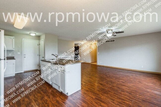 Foto del edificio - 908 SW 47th Cir