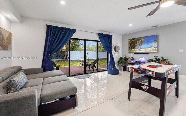 Foto del edificio - 941 NW 180th Terrace