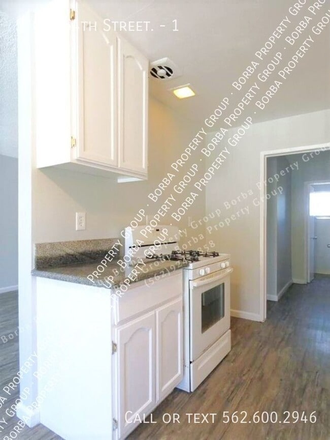 Photo - 570 E 64th St Apartment