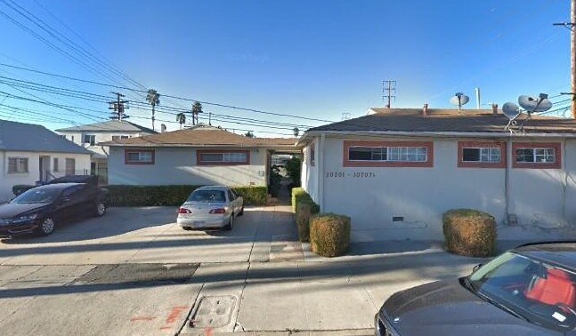 Foto principal - 10701 Tabor St